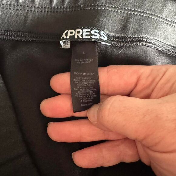 EXPRESS Faux Leather Leggings Women’s Large Stretch Zip Front Pocket - Picture 5 of 5